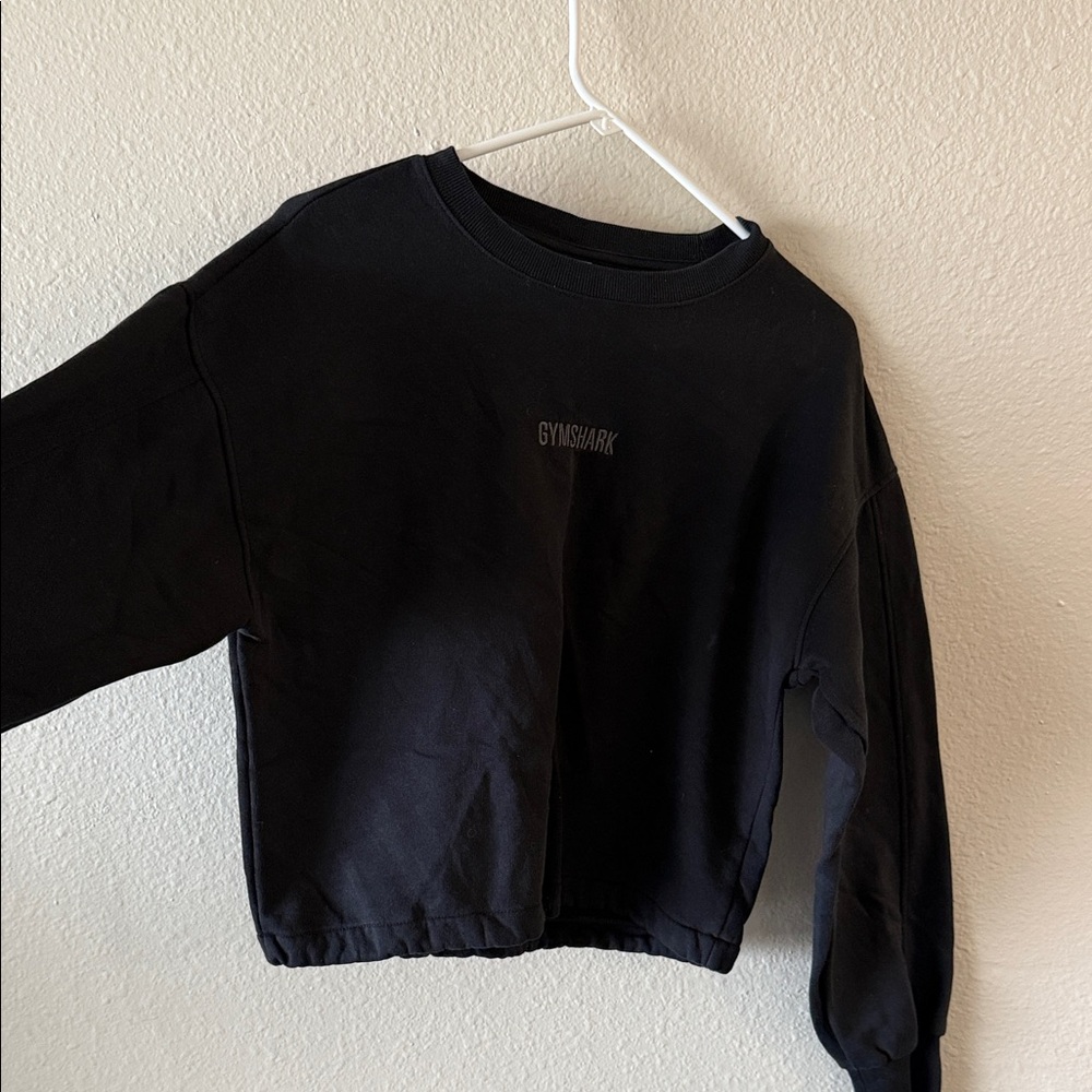 Gymshark Women's Black Cropped Sweatshirt